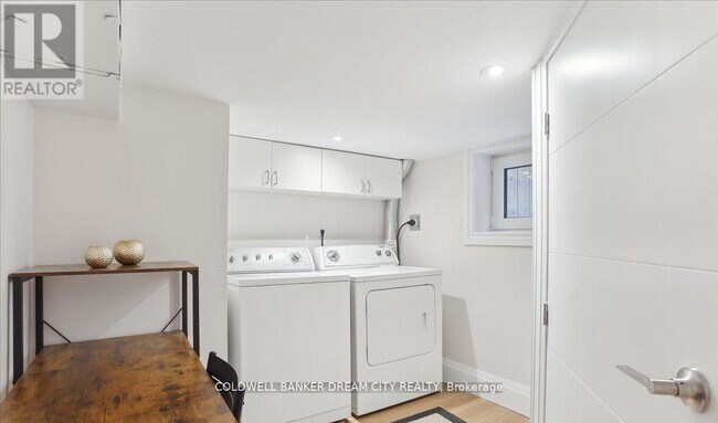 Photo du bâtiment - 464 Maybank Ave