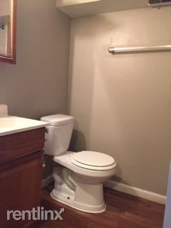 Building Photo - 1 br, 1 bath Apartment - 6 Chalon Ln 4 Unit 4