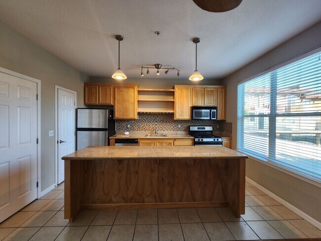 Foto del edificio - Modern 2BR/2.5BA Condo with Ensuite Bathro...