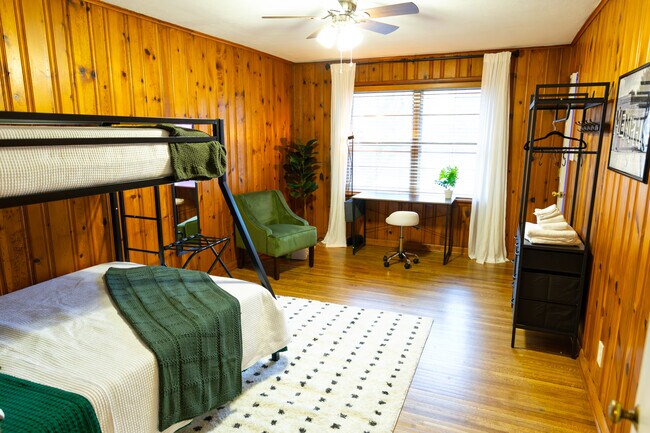 Habitación número 1 - 3911 Hermitage Dr