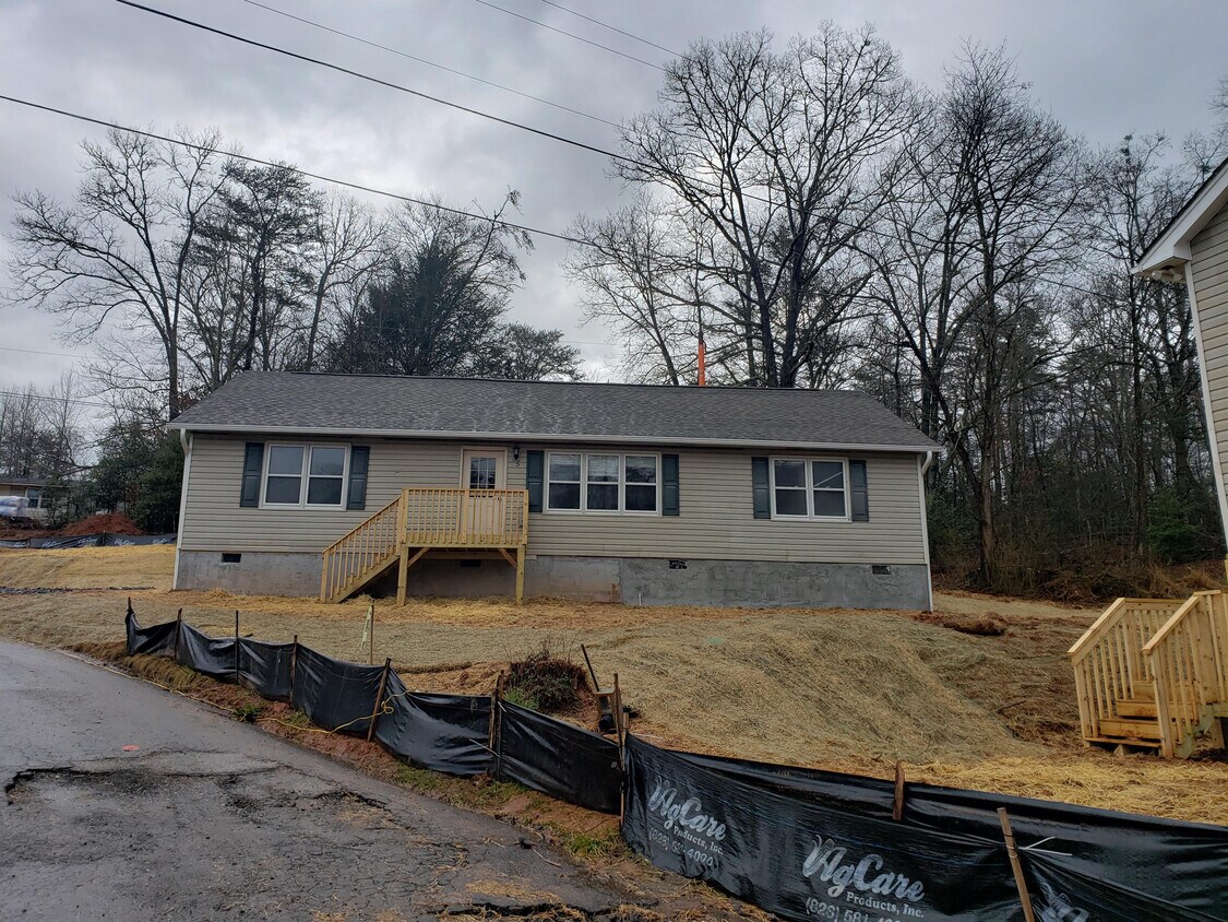 1 Pencil Ln, Cullowhee, NC 28779 House Rental in Cullowhee, NC