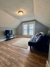 Building Photo - 38 Greenacre Square