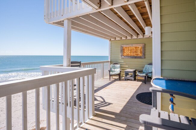 Foto del edificio - OCEANFRONT GETAWAY OFF-SEASON MONTHLY RENTAL