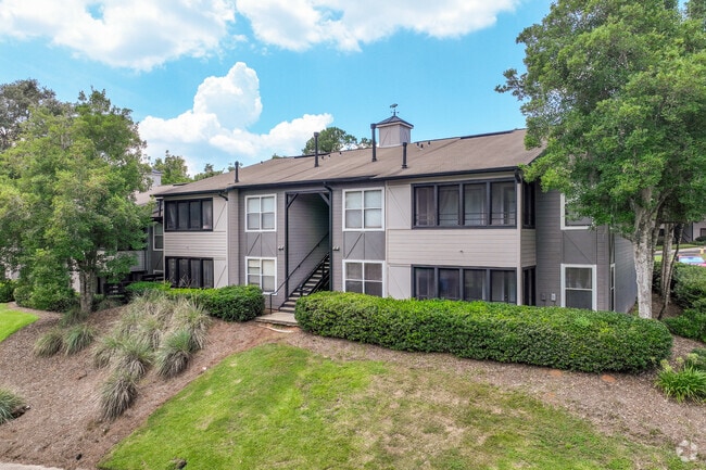 Building Photo - MAA Oak Grove