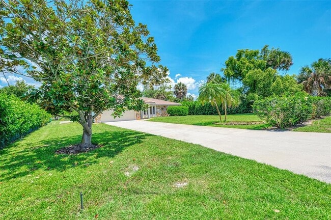 Building Photo - 2340 Palmetto St