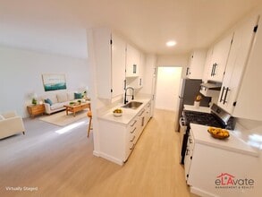Building Photo - 11756 Runnymede St