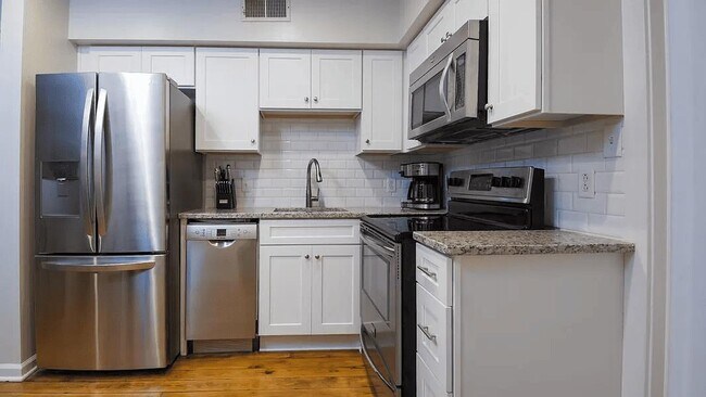 Foto del edificio - 251 Meeting St