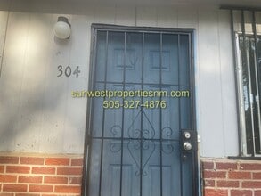 Building Photo - 304 N Rio Grande Ave