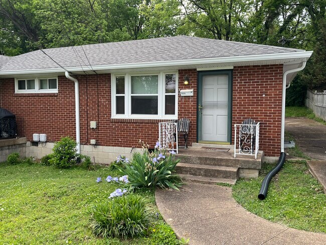 Foto del edificio - 3003 Oakland Ave