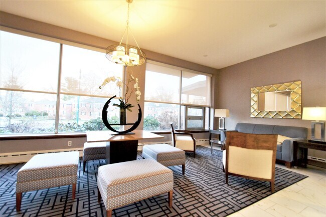 Foto del edificio - 20 Hammond Pond Pkwy