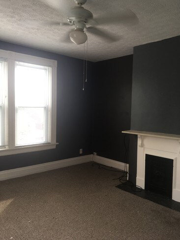 Building Photo - 481 Ward Ave