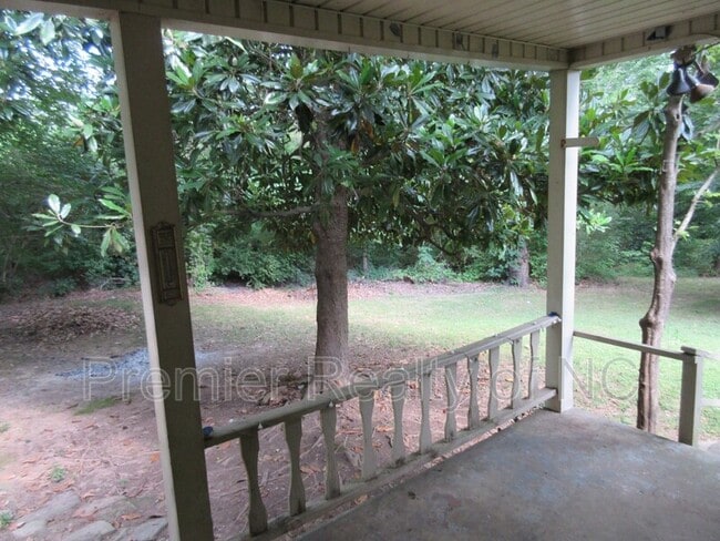 Building Photo - 3964 U.S. Hwy 601 N