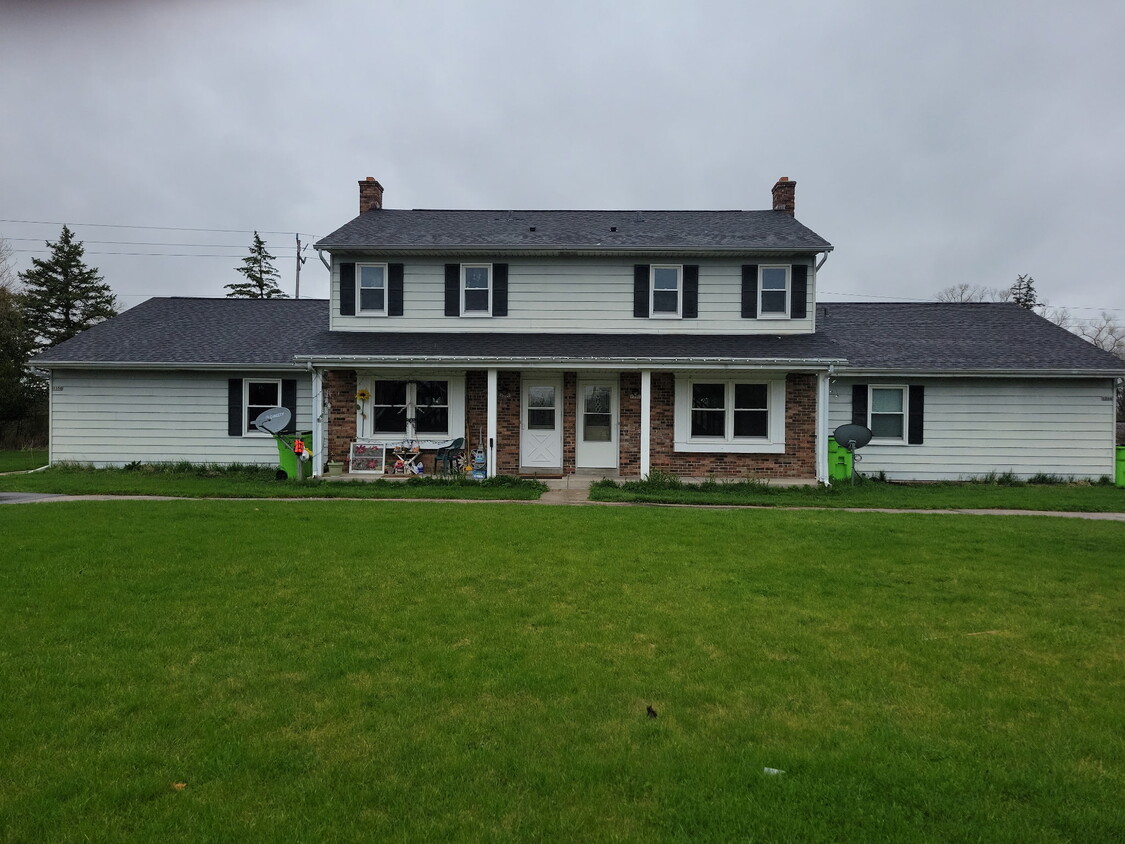 Primary Photo - 1362 Honeysuckle Rd