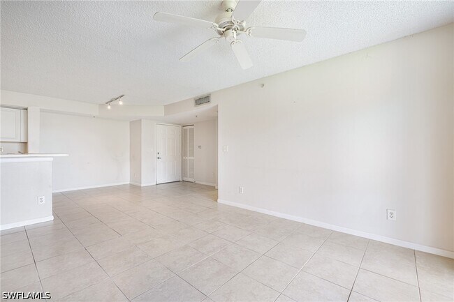 Building Photo - 1265 Wildwood Lakes Blvd