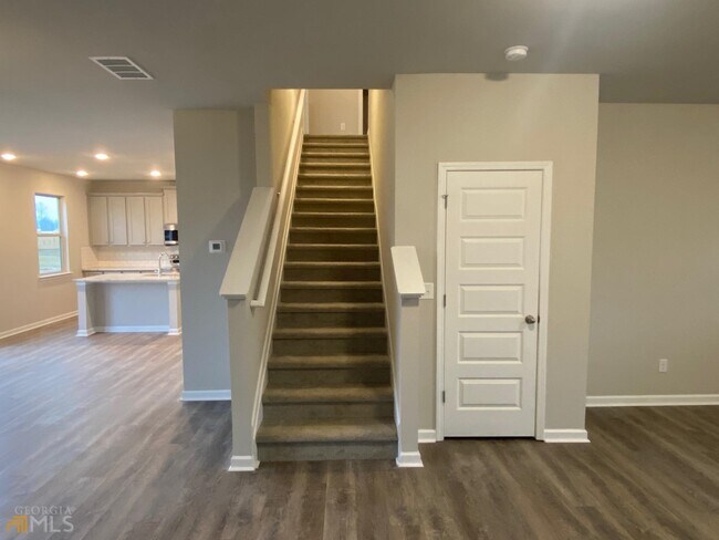 Building Photo - 100 Cornwell Way