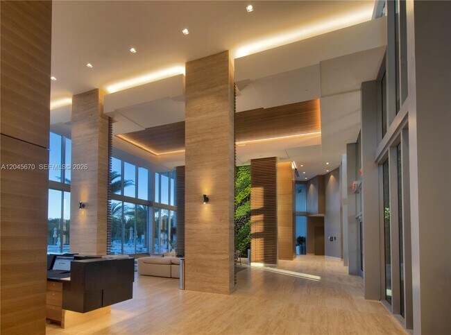 Foto del edificio - 16385 Biscayne Blvd