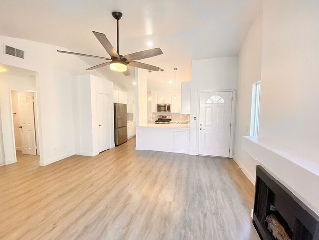 Building Photo - 3 bedroom beauty in Rancho Cucamonga