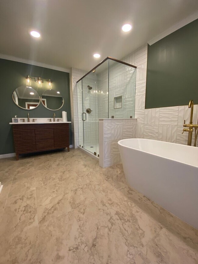 Foto del edificio - PRE-LEASE JULY 15th! - Adorable 4 bedroom 2.5 bath house in Athens, Ga.