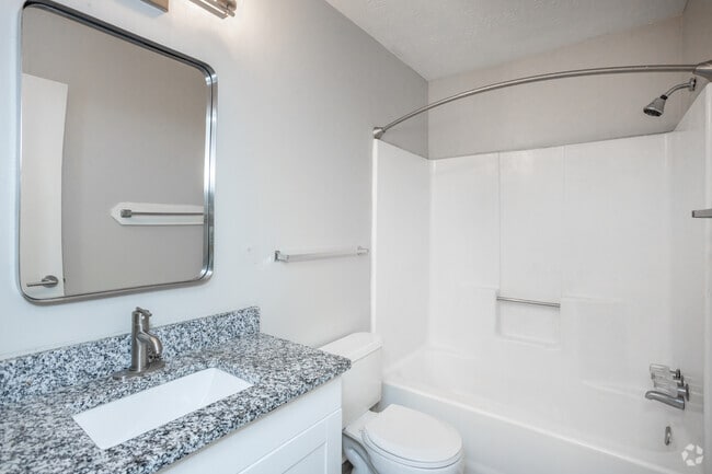 Building Photo - Cross Creek Apartments