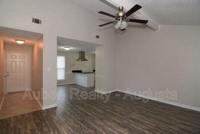 Building Photo - 2317 Hiwatha Dr