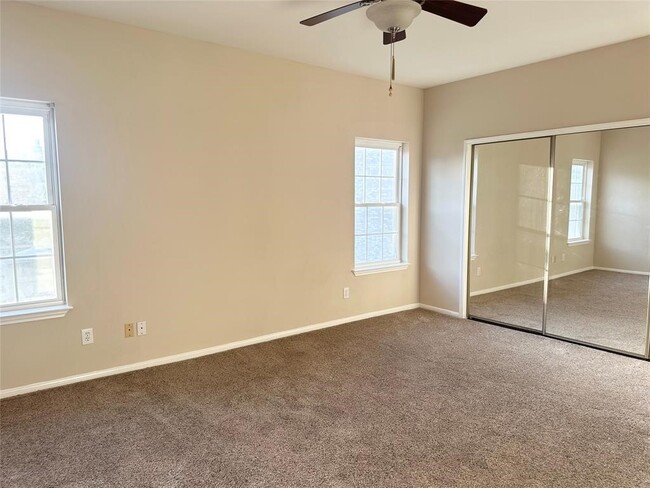 Foto del edificio - 2924 Holly Hall St