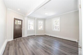 Building Photo - 241 Old Stratfield Rd