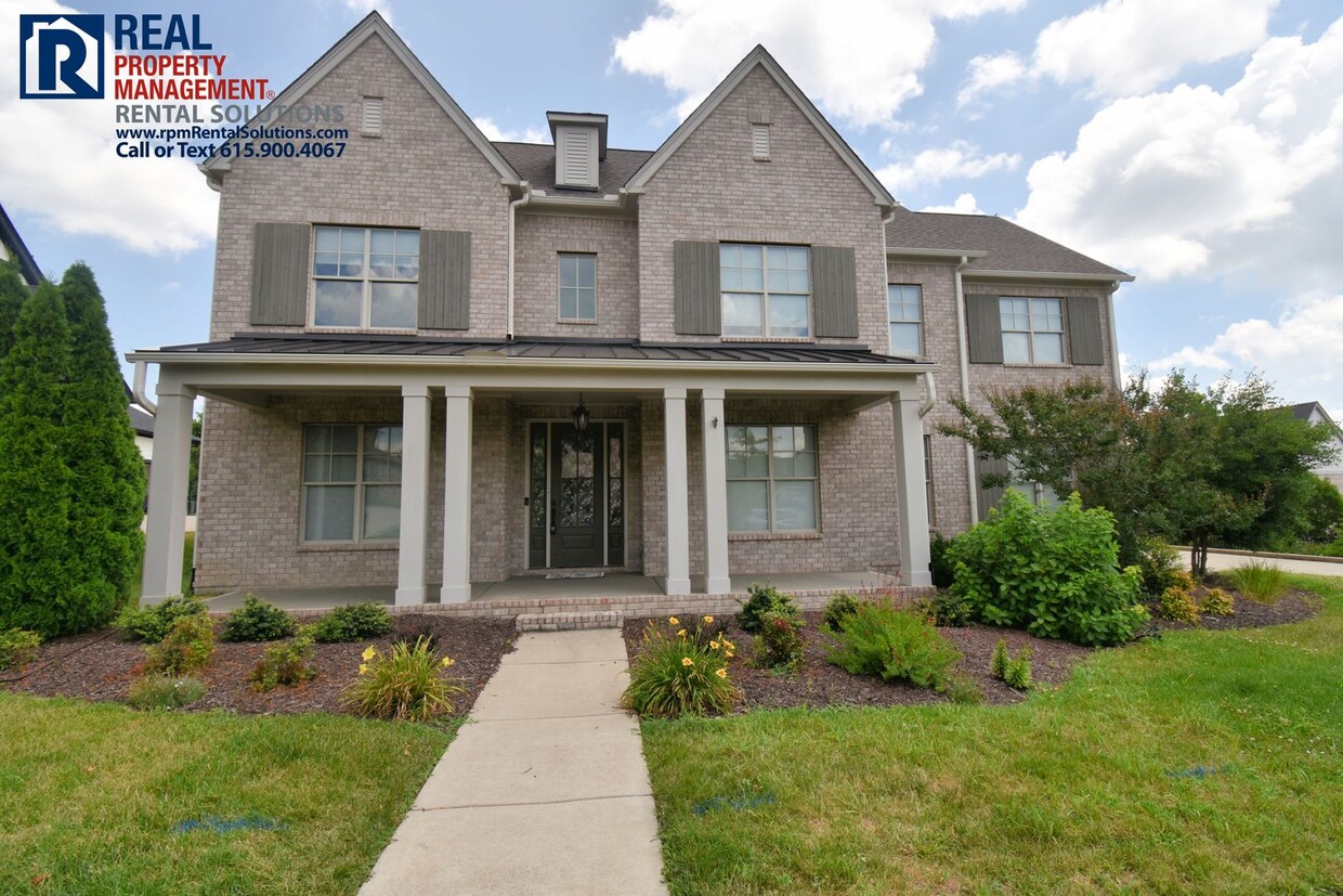Primary Photo - Gorgeous 5BD/4BA home in Franklin with 3-c...
