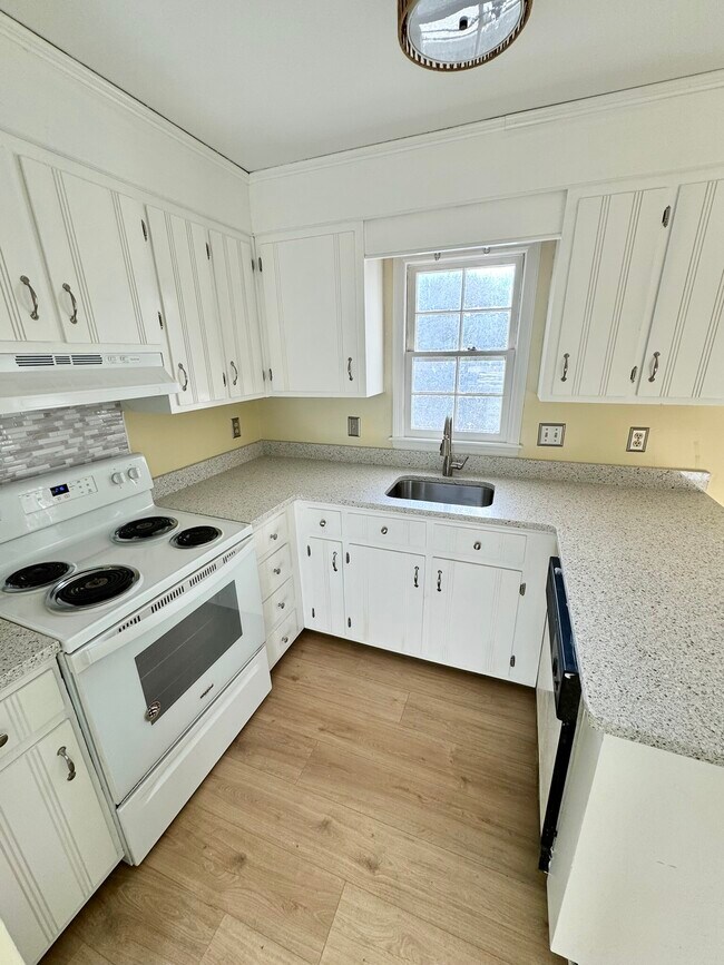 Photo - 7201 Monroe Rd House