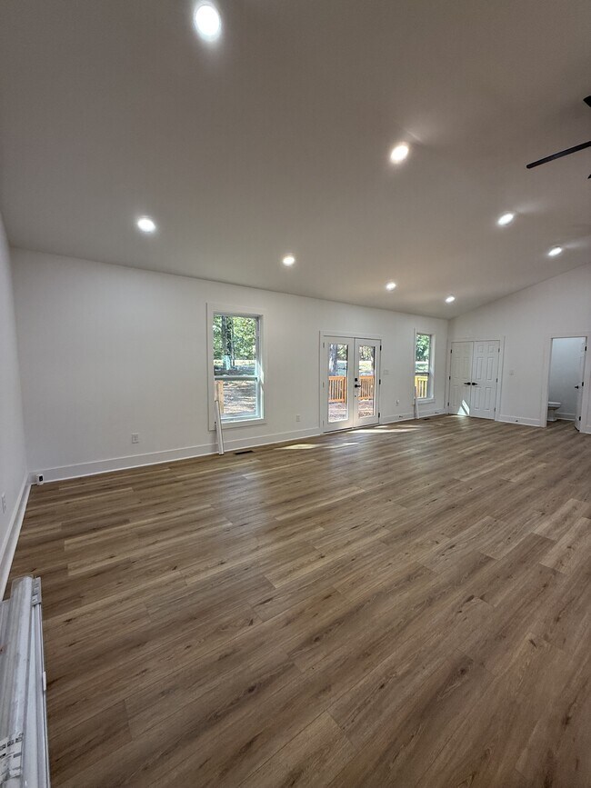 Photo - 8625 Cedarbrook Dr House