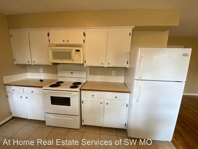 Building Photo - 3 br, 2 bath House - 7020 W Dogwood