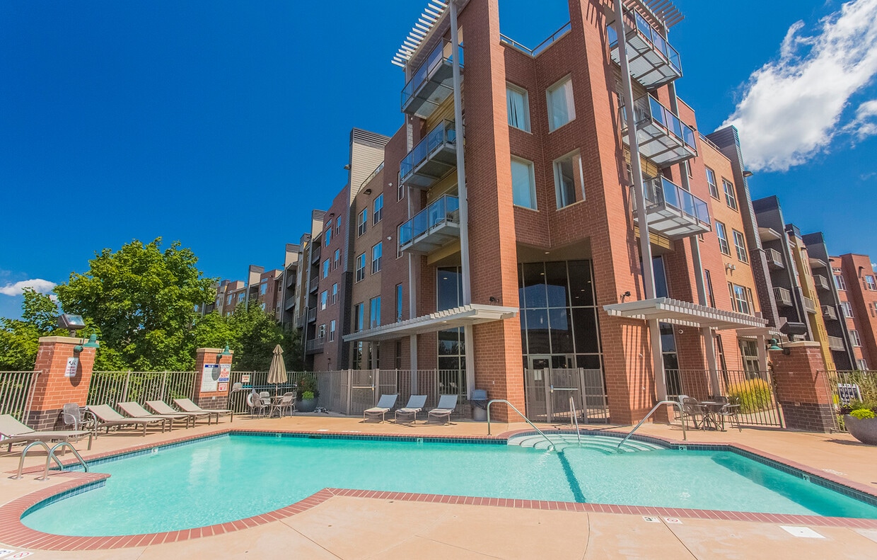 The Bluffs at Nine Mile Creek Apartments 7475 Flying Cloud Dr Eden Prairie, MN