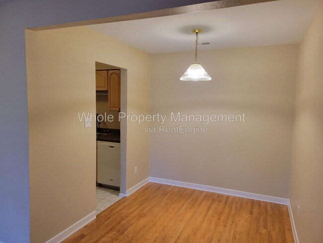 Foto del edificio - 7995 E Mississippi Ave