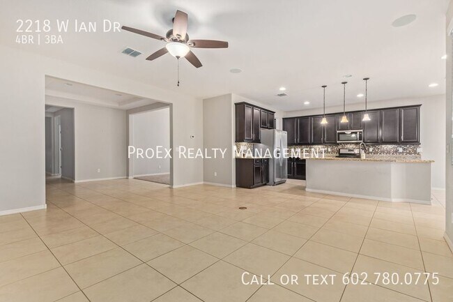 Foto del edificio - Single Story 4 bedroom, 2.5 Bathroom in So...
