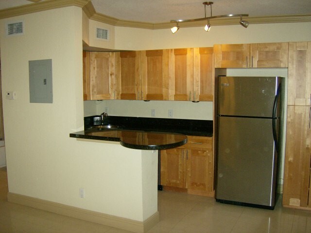Primary Photo - 660 NE 11th Ave