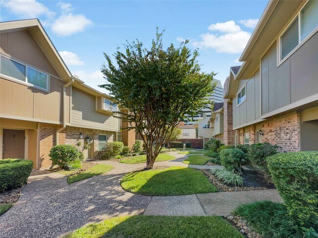 Foto del edificio - 2517 Bering Dr