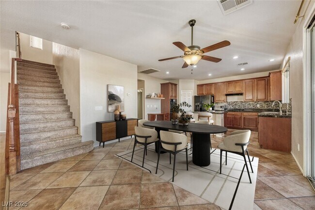 Foto del edificio - 9028 Black Elk Ave