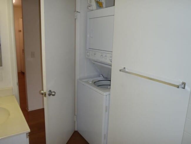 Foto del edificio - Streamside At Launani Valley - 2 Bdrm 2 Bath 2 Parking - Available Now!