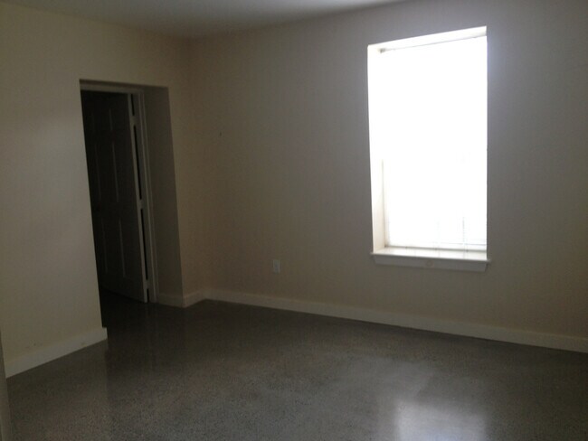 Foto del edificio - 55 Wellsprings Ln