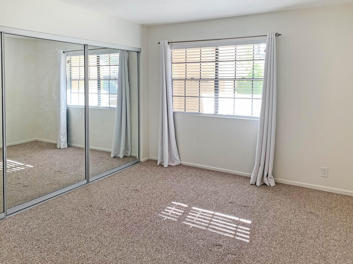 5300 E Waverly Dr Unit B11, Palm Springs, CA 92264 Condo for Rent in