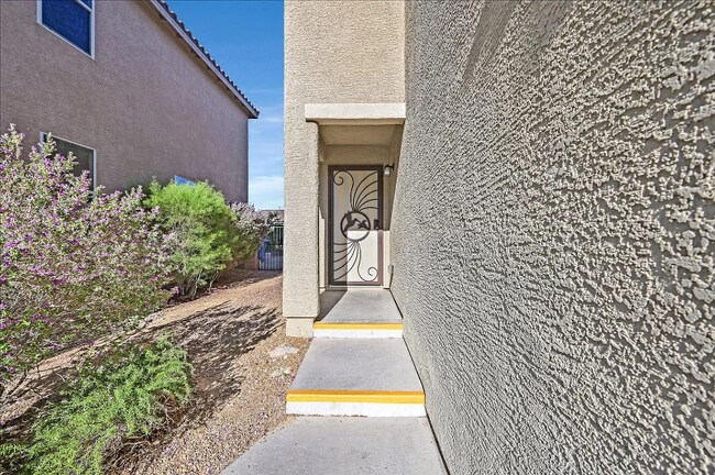 Building Photo - 7912 Ivy Run St