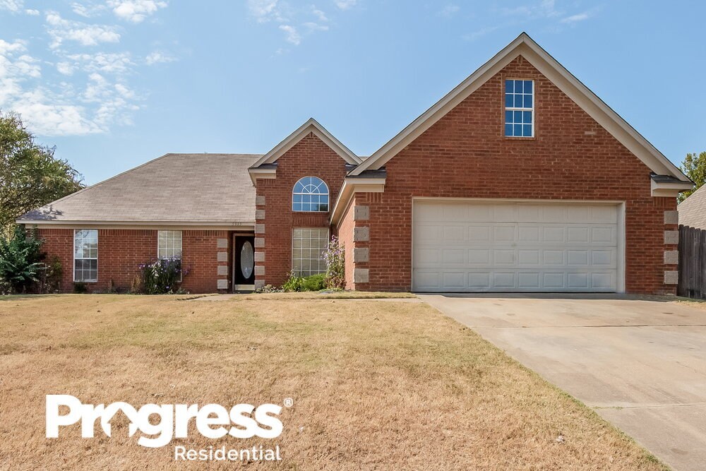 Foto principal - 5915 Brice Cove N