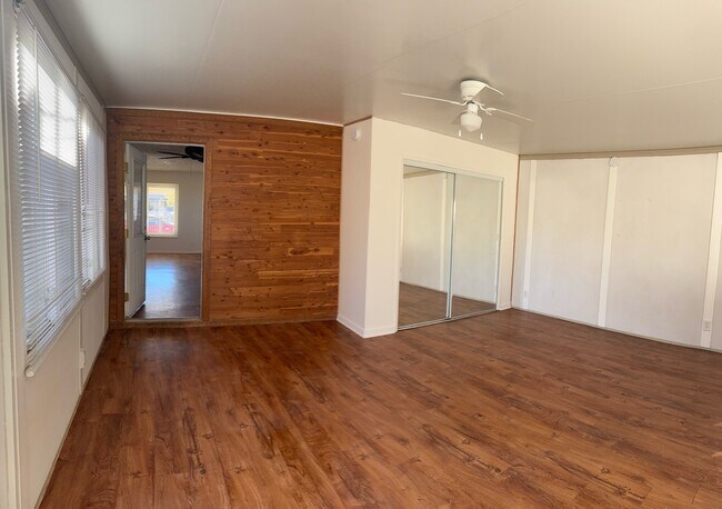 Foto del edificio - 38756 Landon Ave