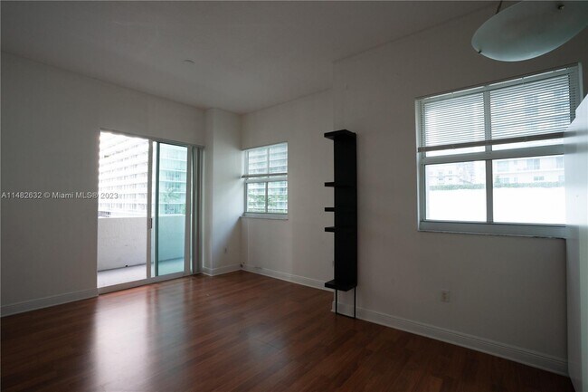 Building Photo - 1250 S Miami Ave