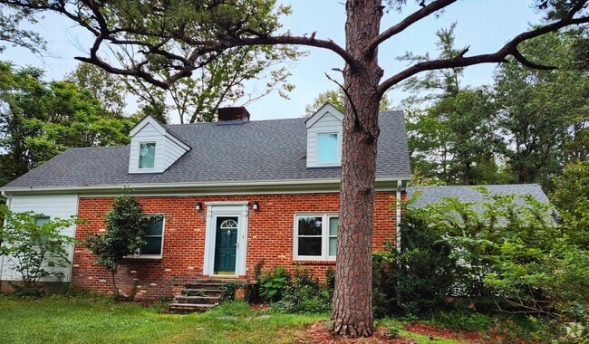 Building Photo - 1385 Overlook Dr