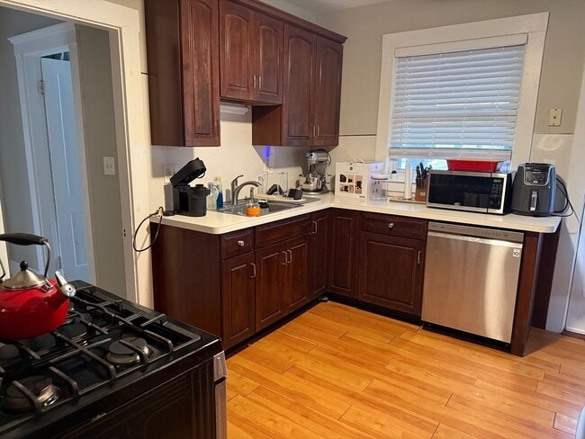 Building Photo - 31 Revere Rd