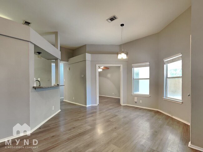 Building Photo - 6006 Ashley Spring