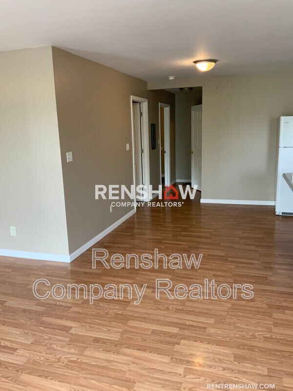 Foto principal - 84 Jenkinsville-Jamestown Rd