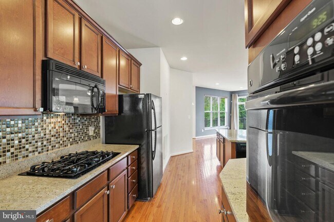 Building Photo - 23457 Twin Falls Terrace