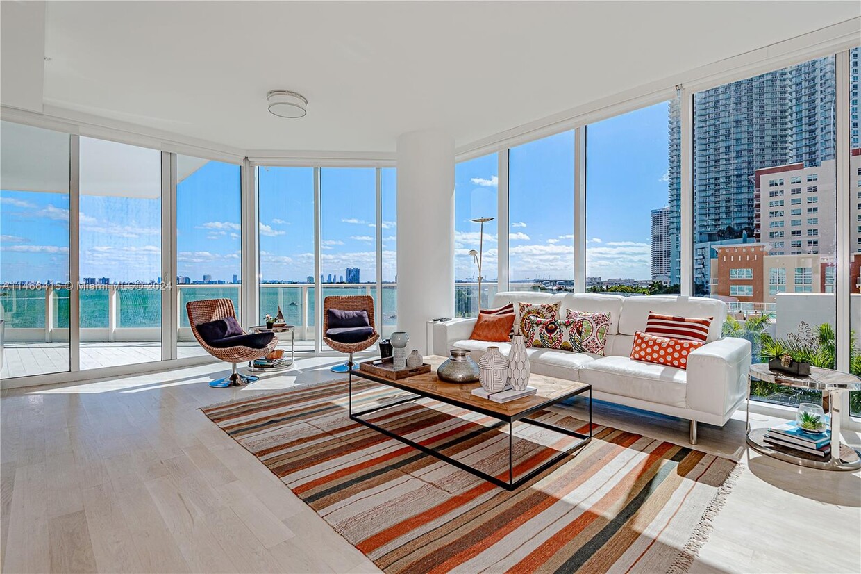 Foto principal - 2020 N Bayshore Dr