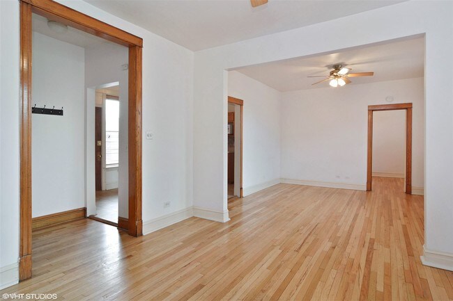 Building Photo - 906 N Rockwell St